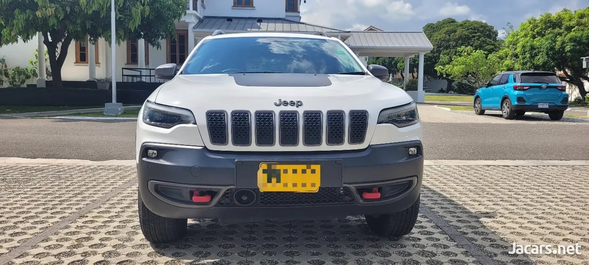 2021 JEEP Cherokee