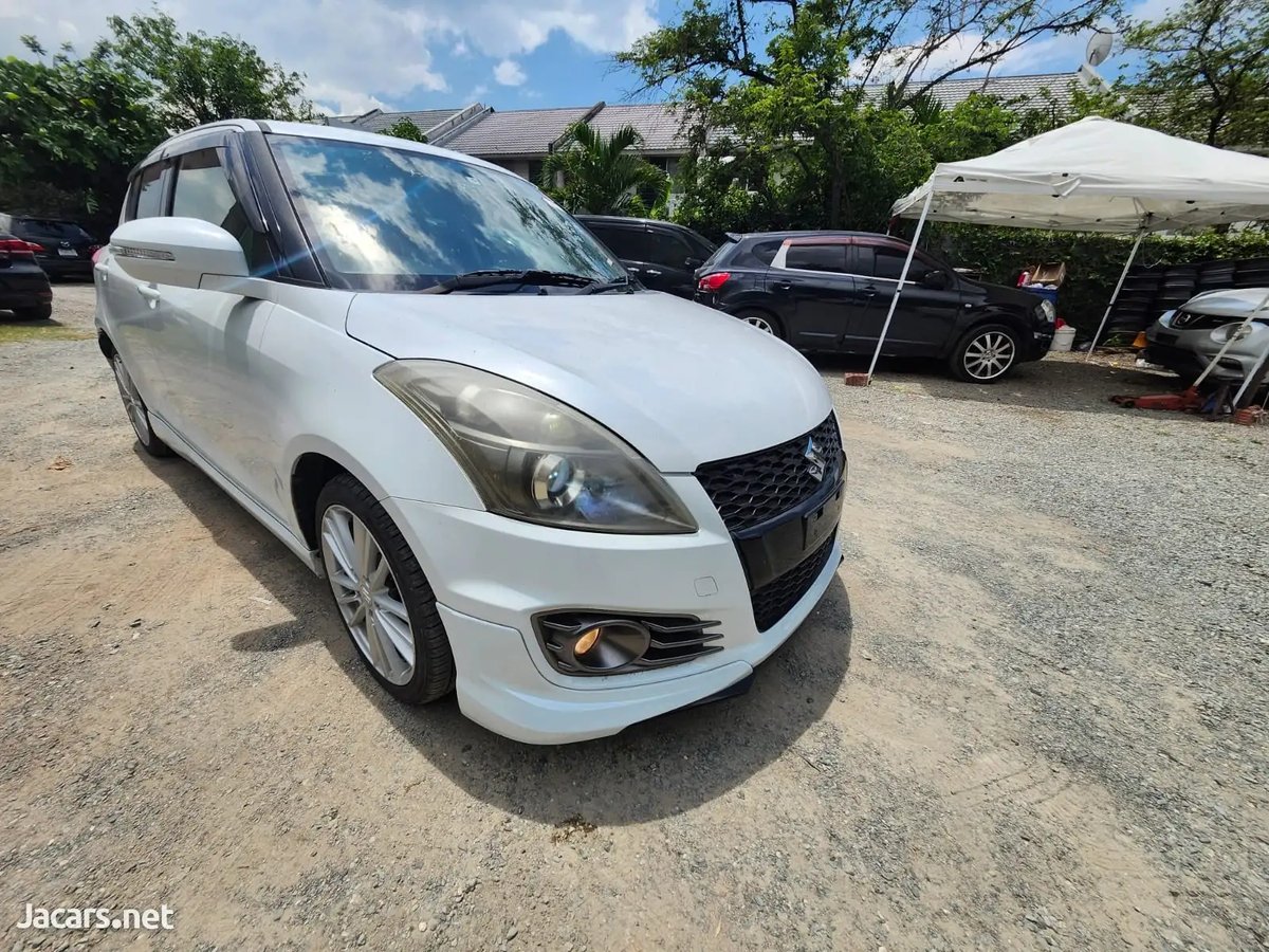 2015 SUZUKI Swift
