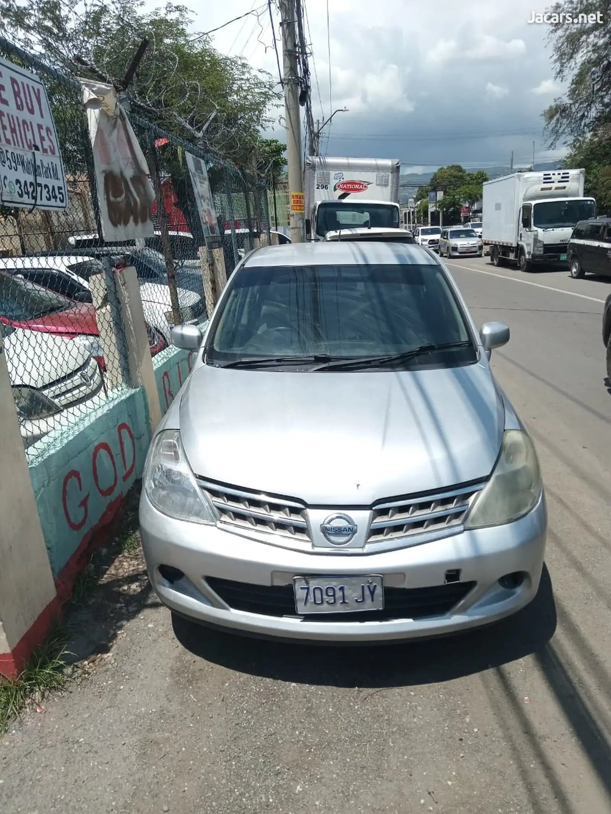 2011 NISSAN Tiida