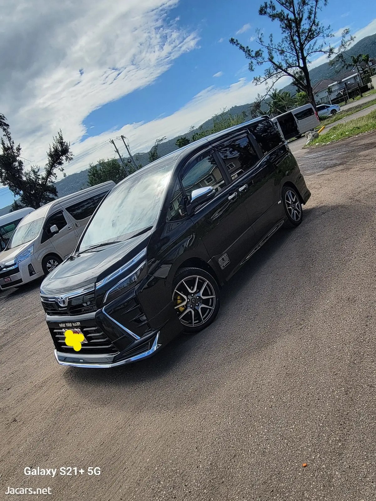 2020 TOYOTA Voxy