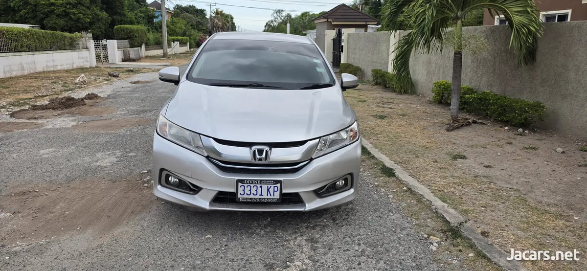 2016 HONDA Grace