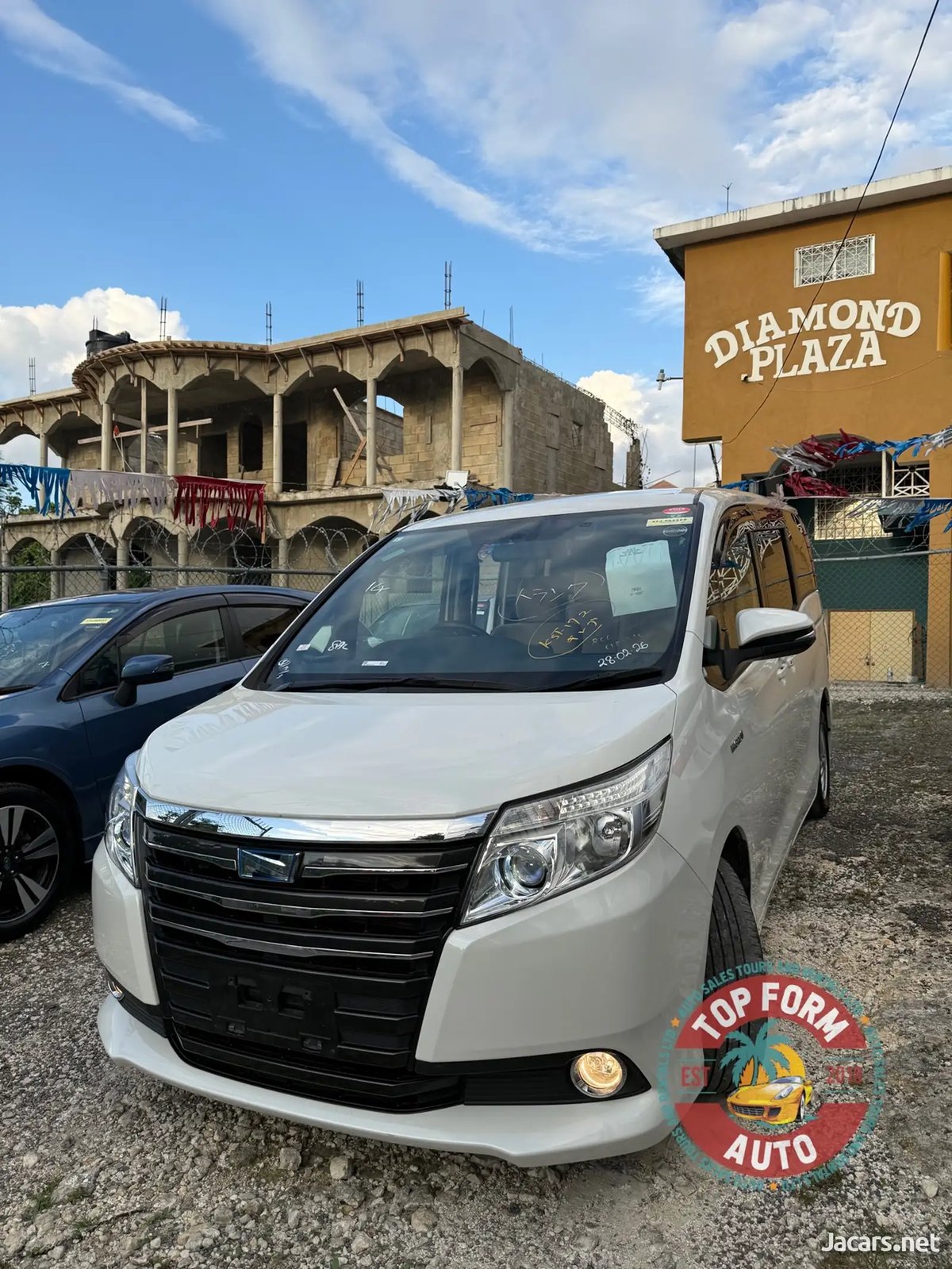 2015 TOYOTA Noah