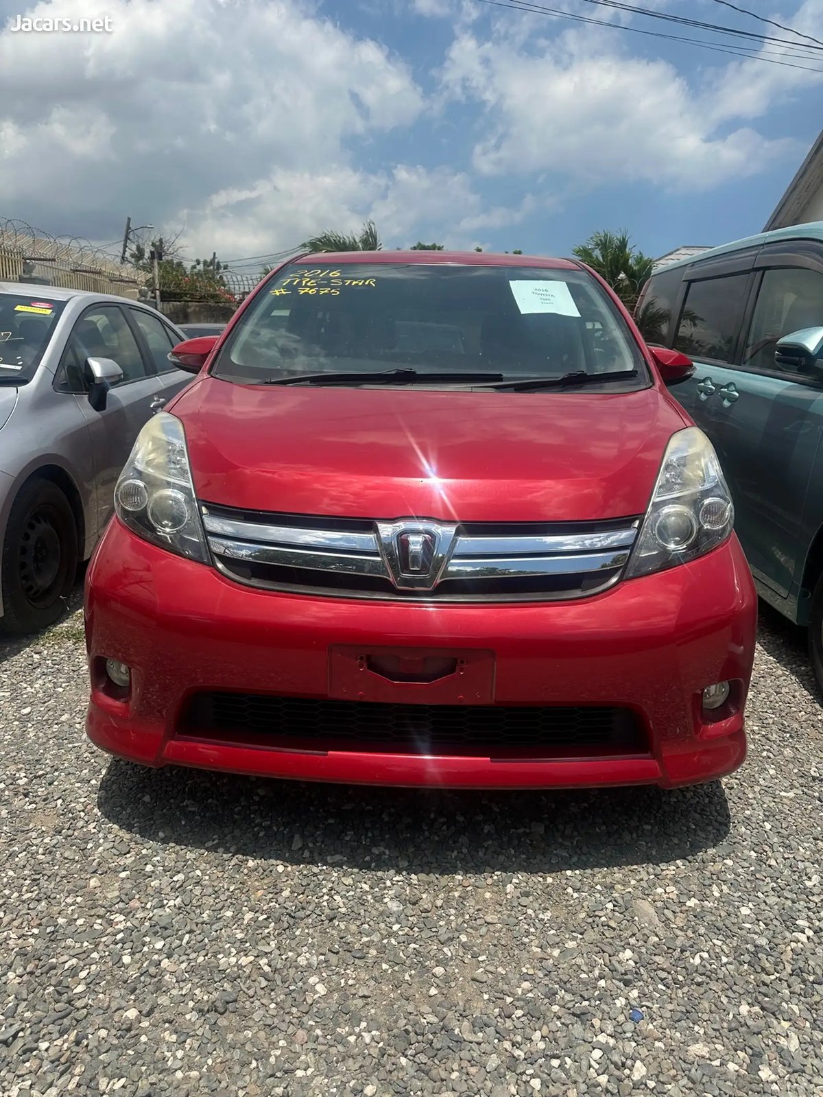 2016 TOYOTA Isis