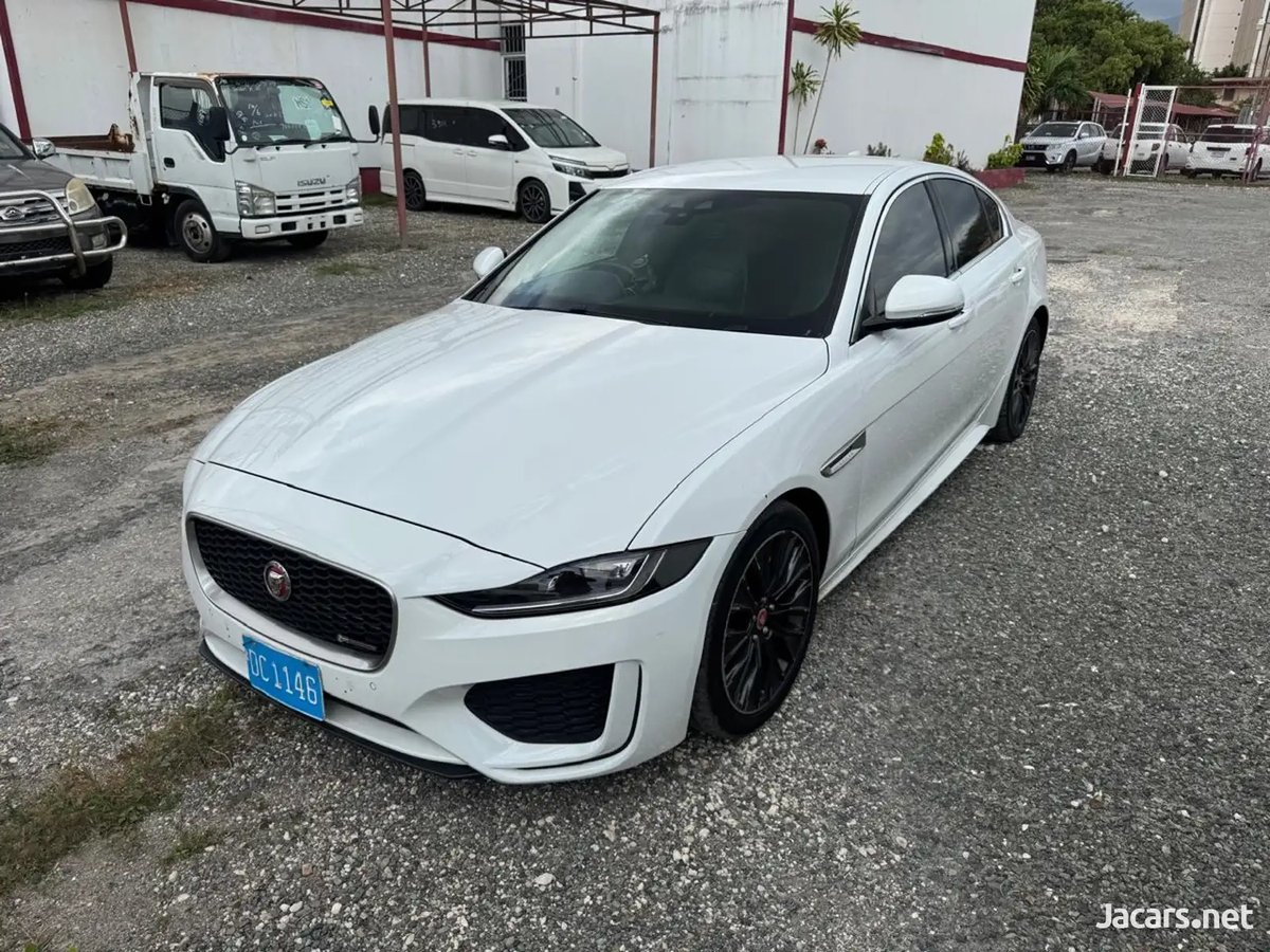 2020 JAGUAR XE