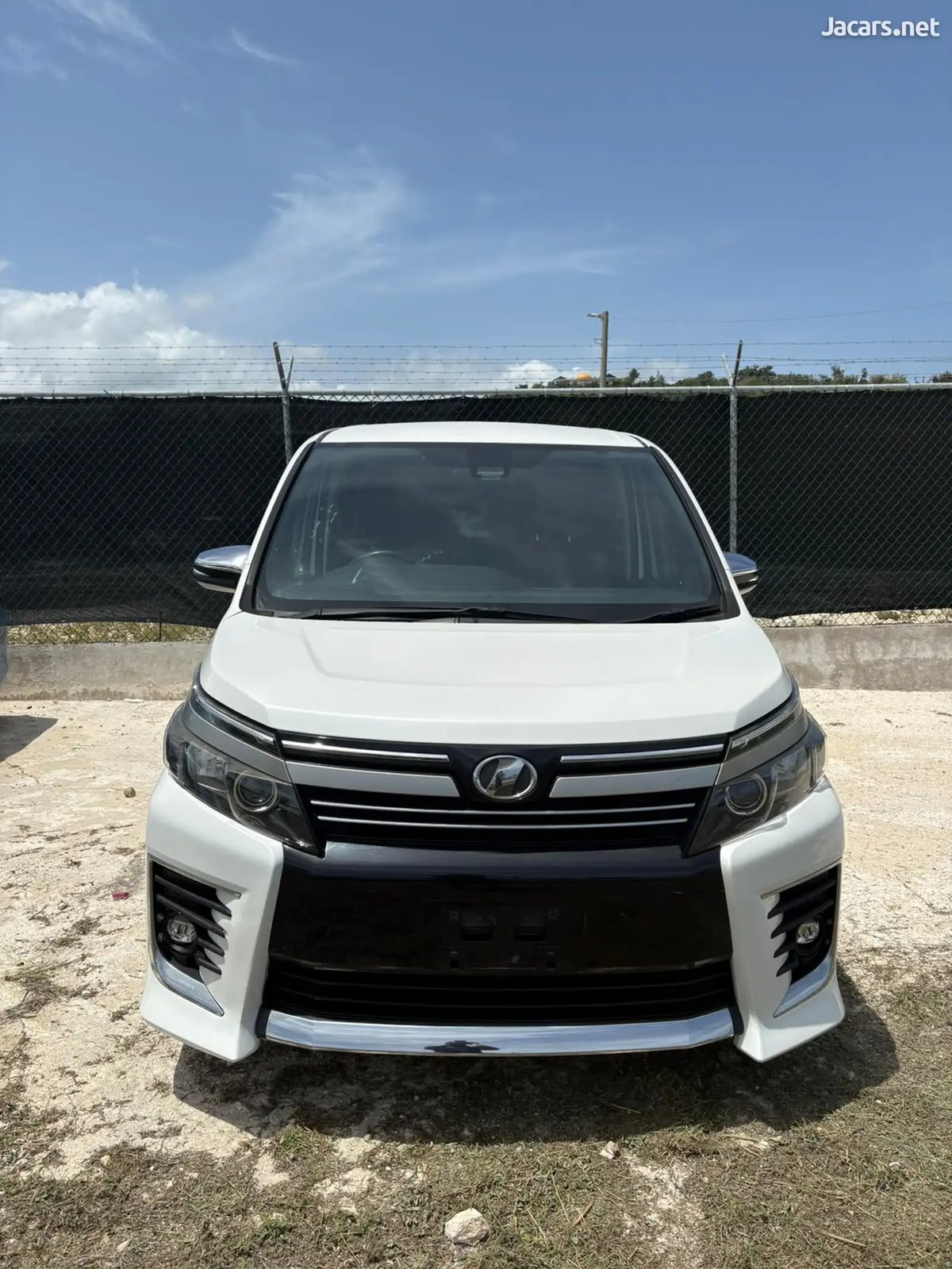 2017 TOYOTA Voxy