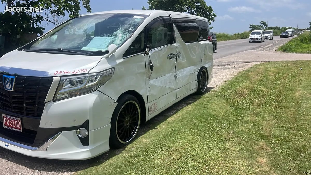2017 TOYOTA Alphard