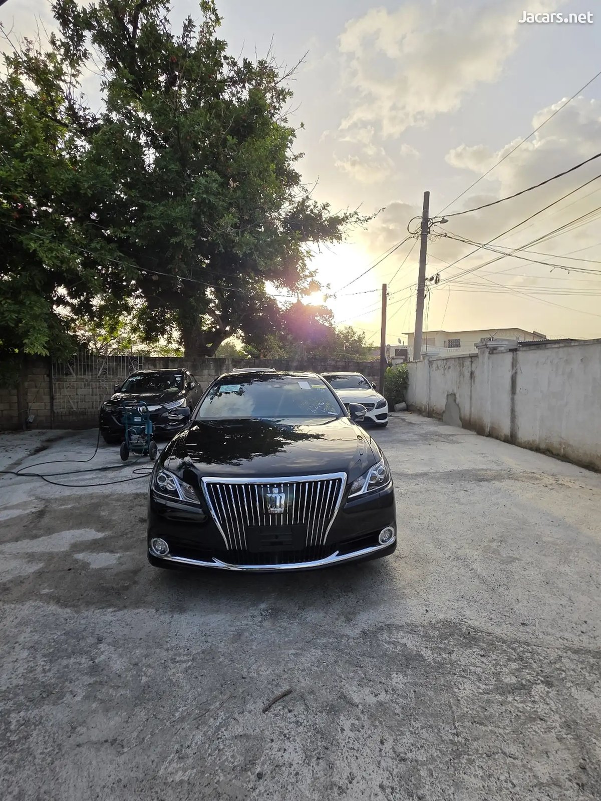 2017 TOYOTA Crown