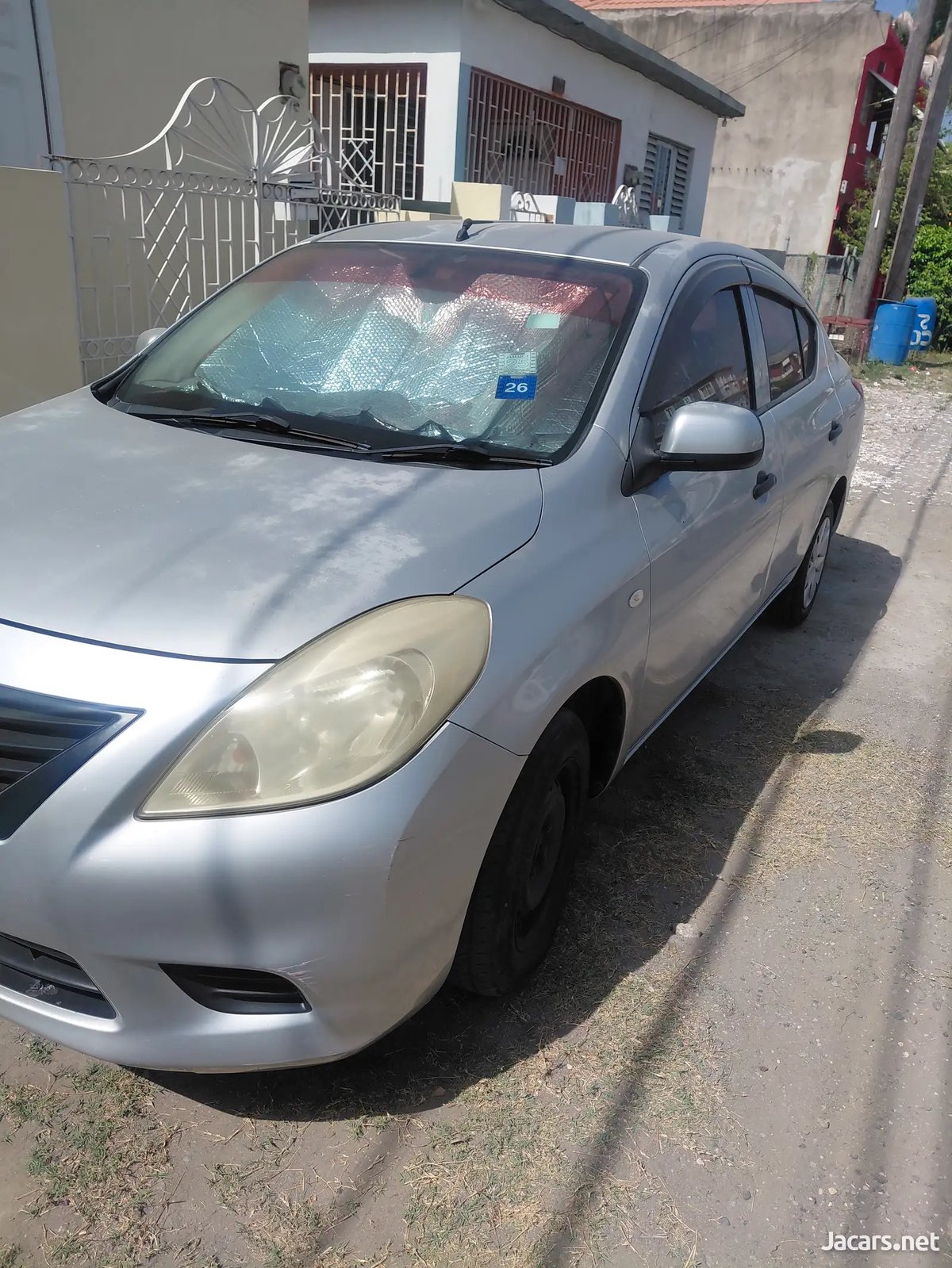 2014 NISSAN Latio