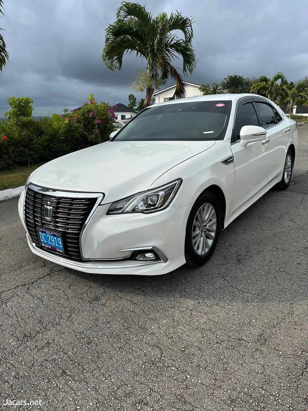 2017 TOYOTA Crown