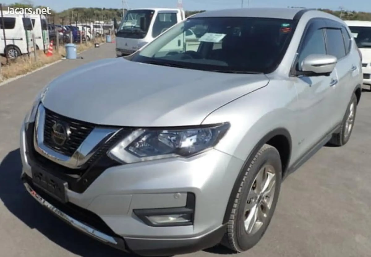 2021 NISSAN X-Trail