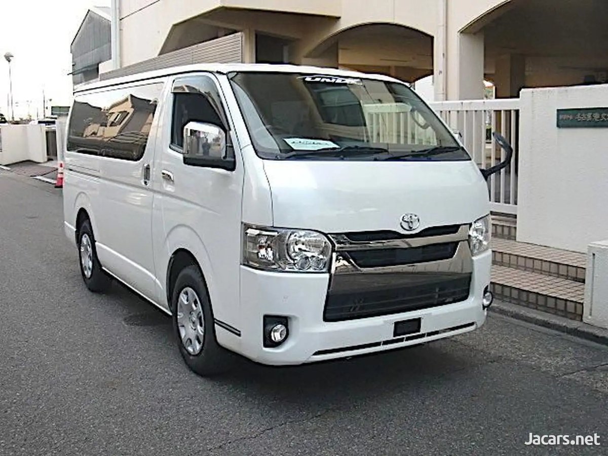 2020 TOYOTA Hiace