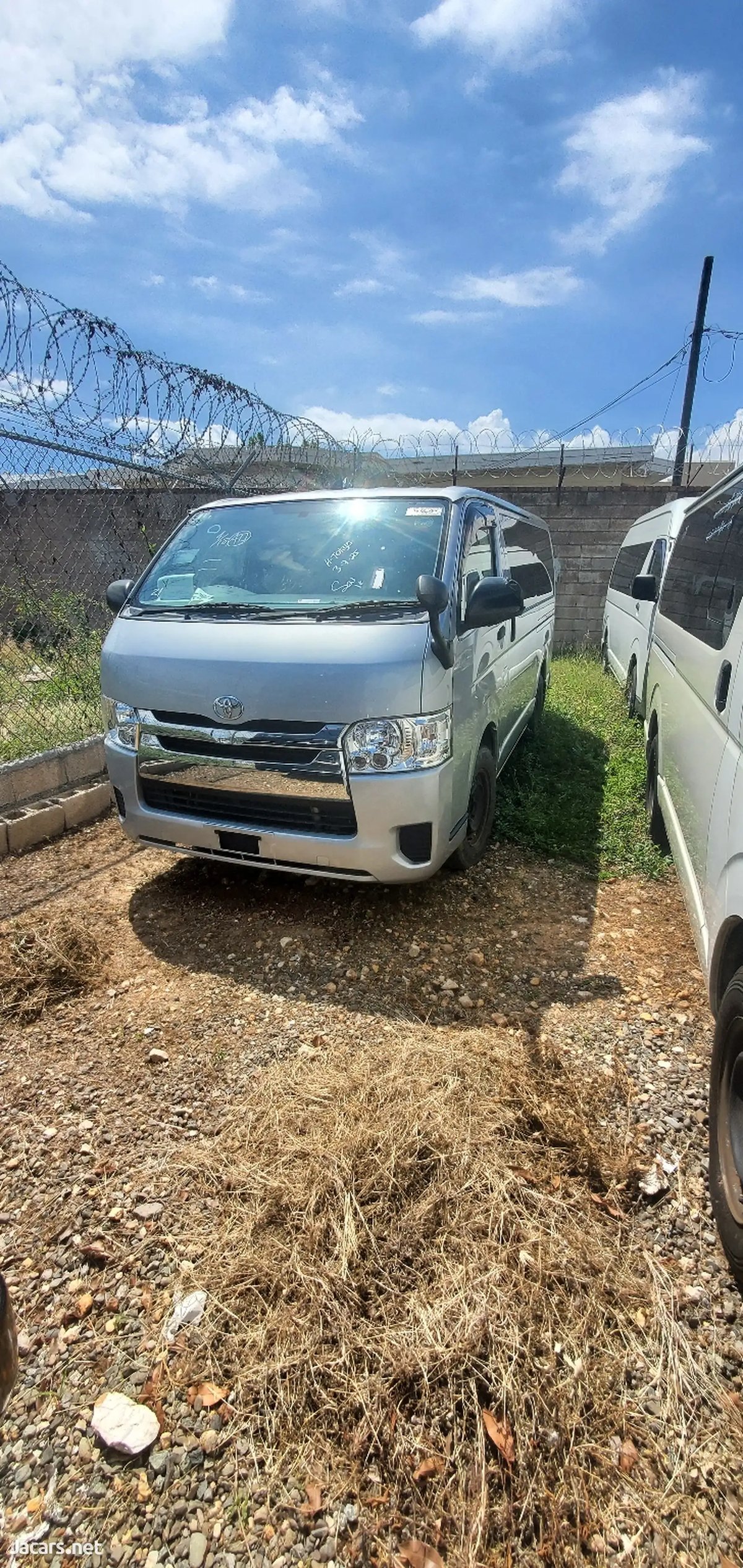 2016 TOYOTA Hiace