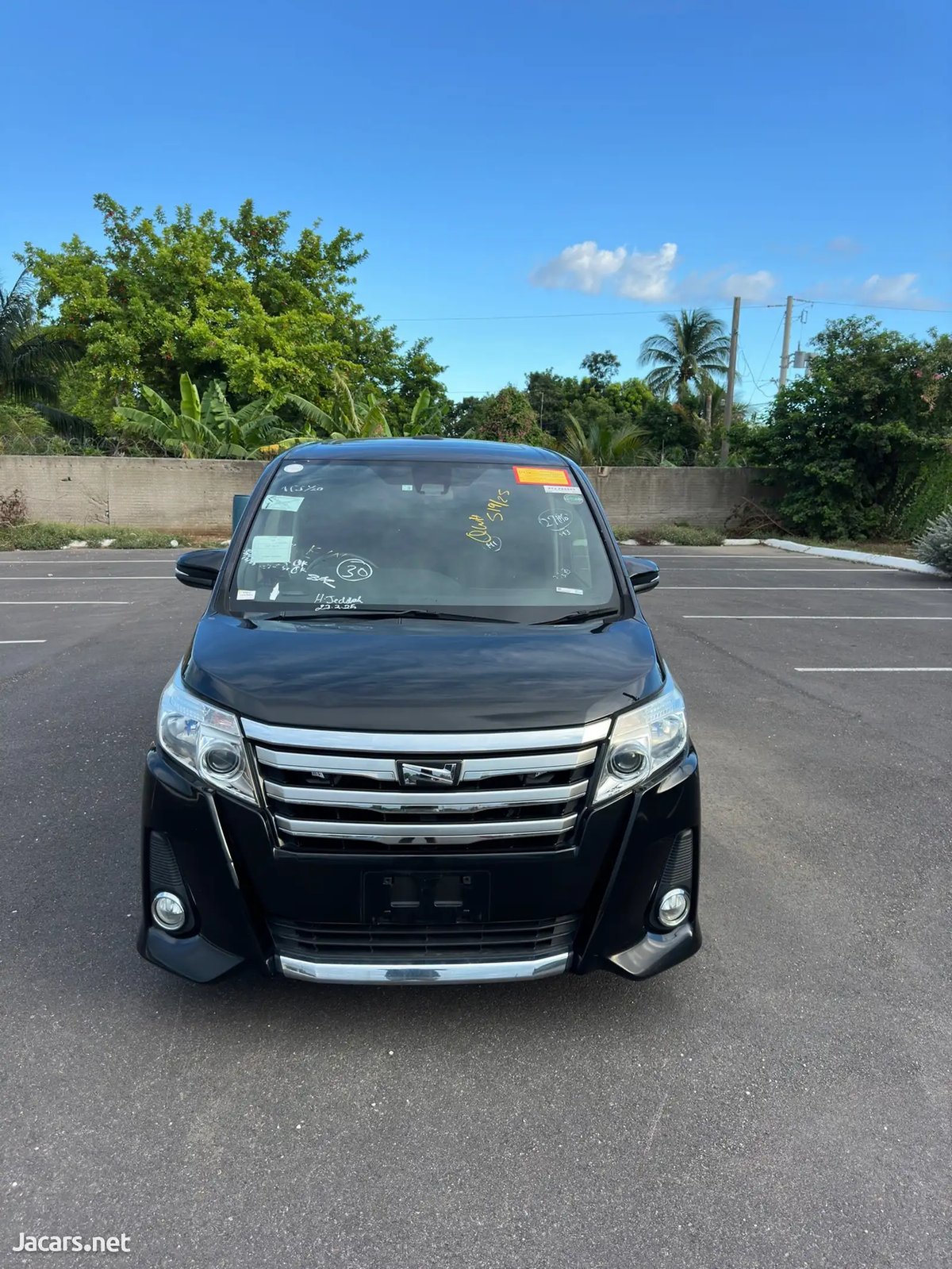 2016 TOYOTA Noah