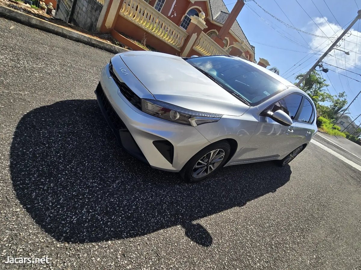 2023 KIA Cerato