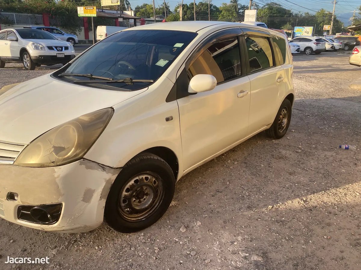 2011 NISSAN Note