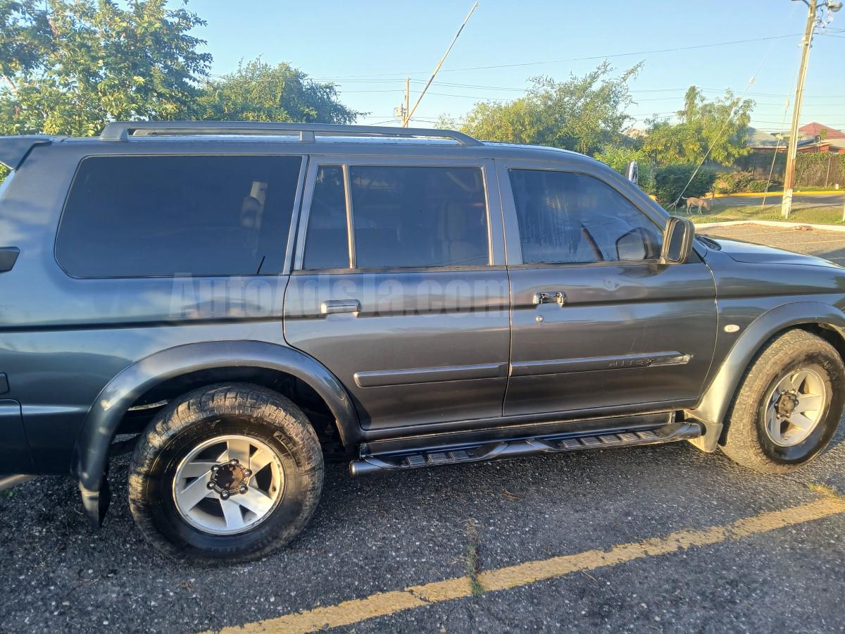 2005 MITSUBISHI MONTERO SPORT