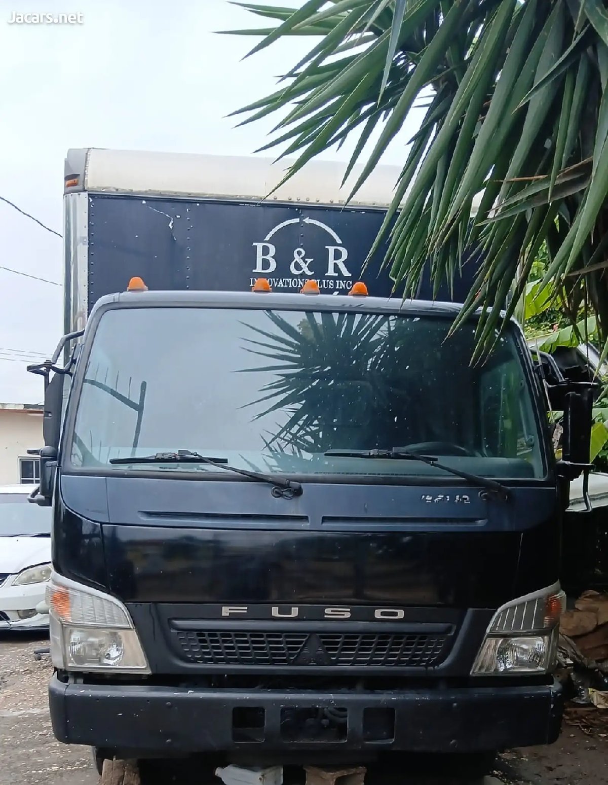 MITSUBISHI Fuso