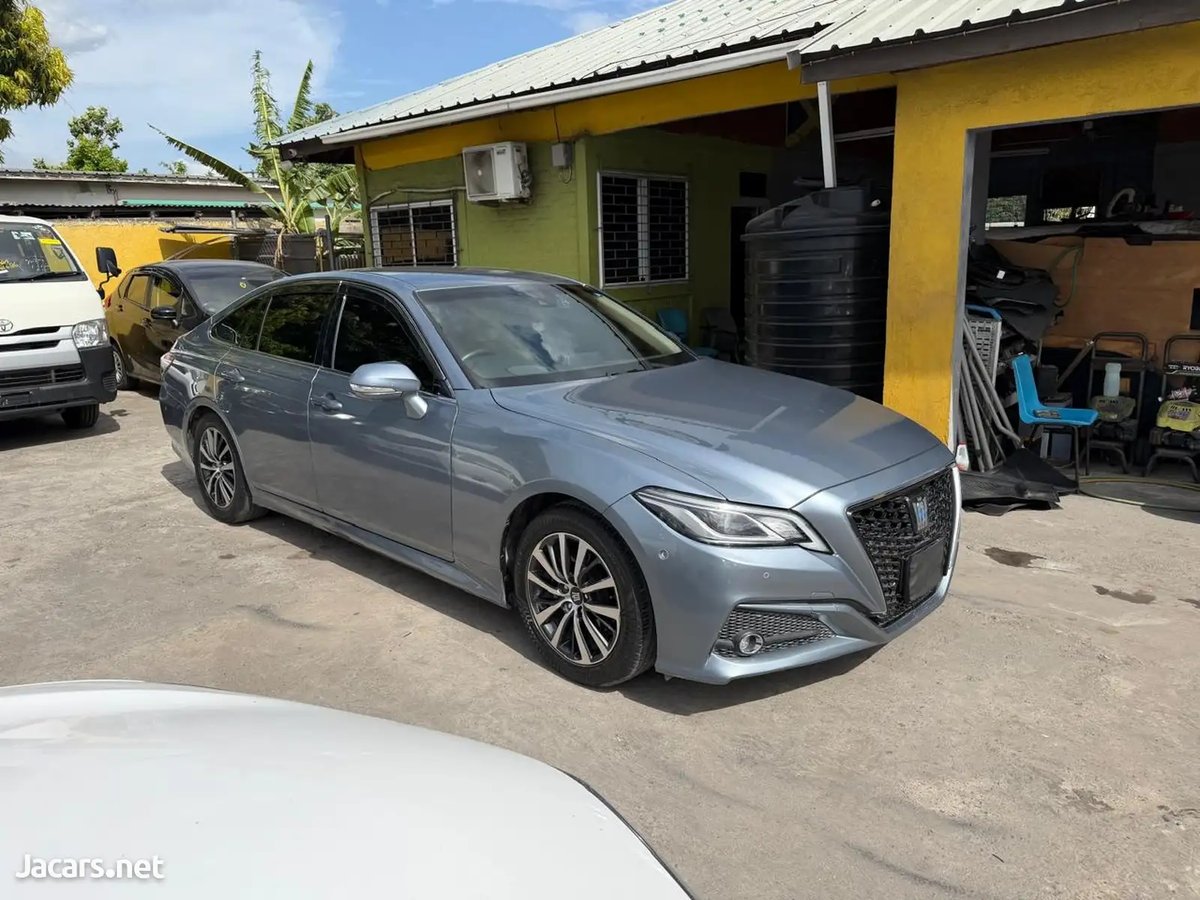 2019 TOYOTA Crown