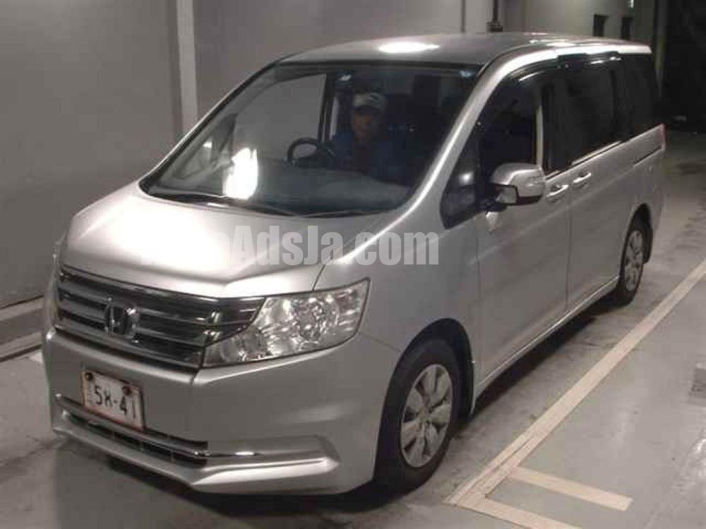 2014 HONDA STEP WAGON