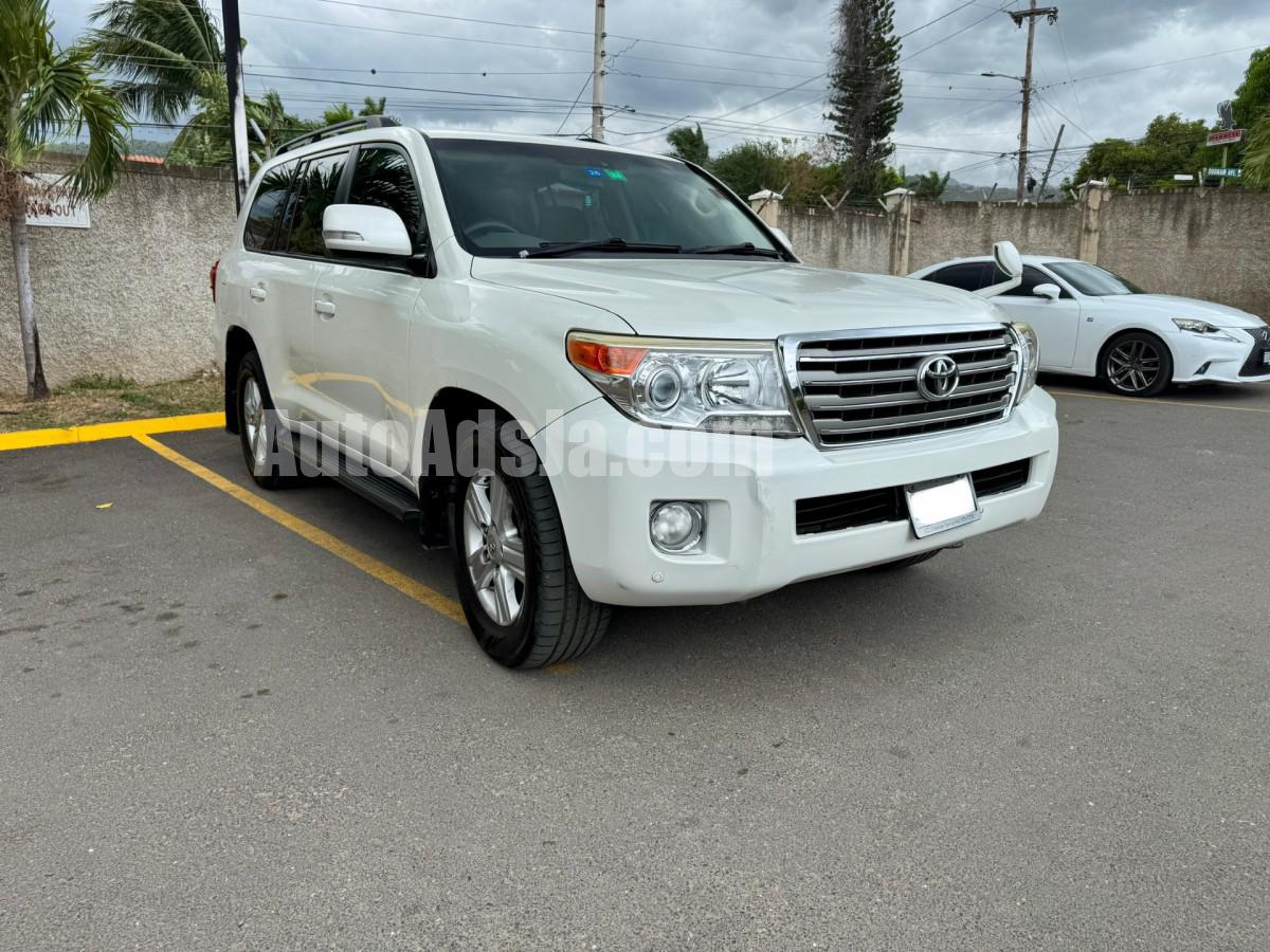 2015 TOYOTA LANDCRUISER AX