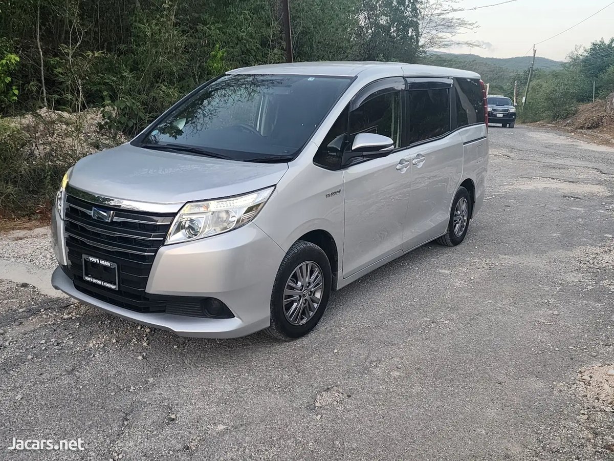 2015 TOYOTA Noah