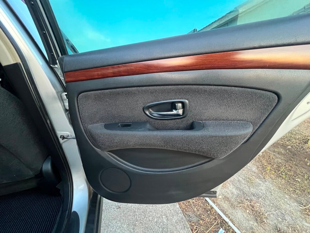 2012 NISSAN bluebird