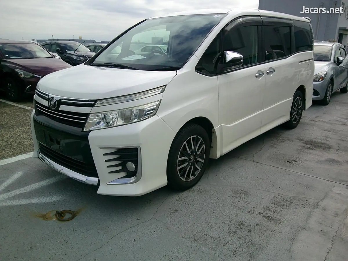 2015 TOYOTA Voxy