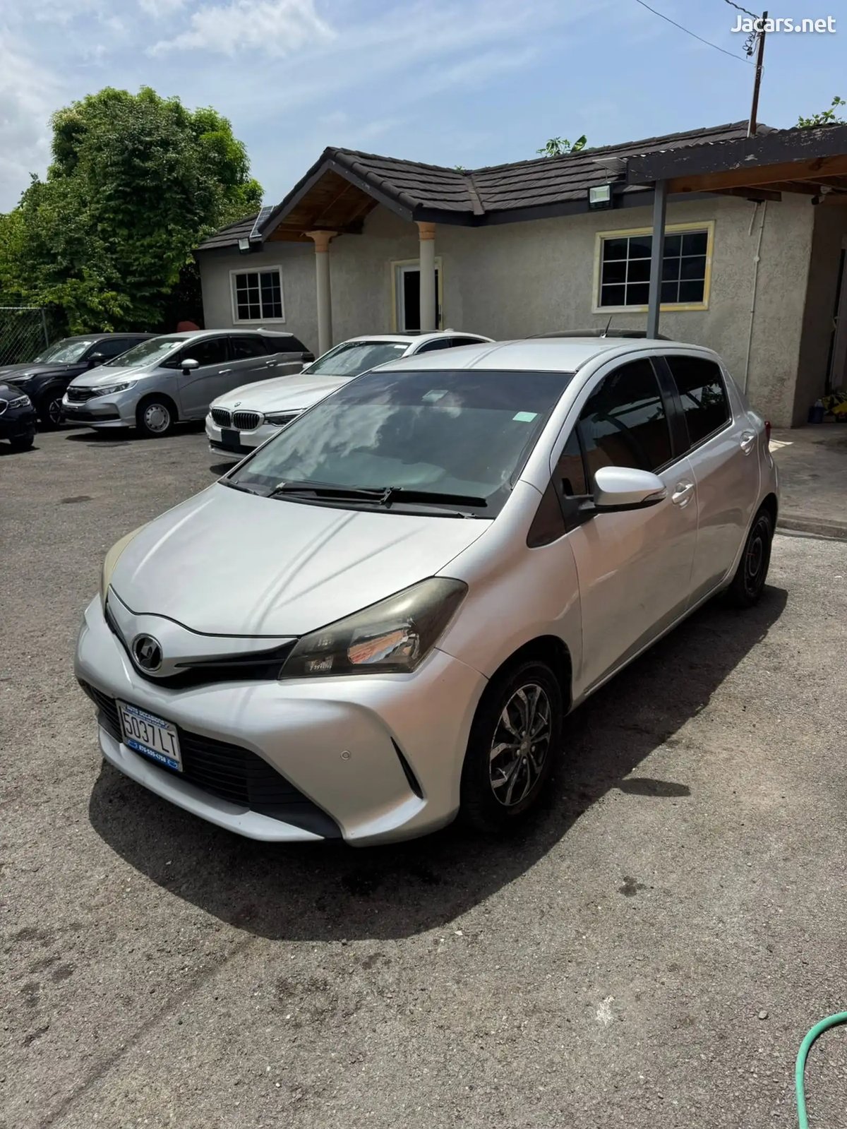 2015 TOYOTA Vitz