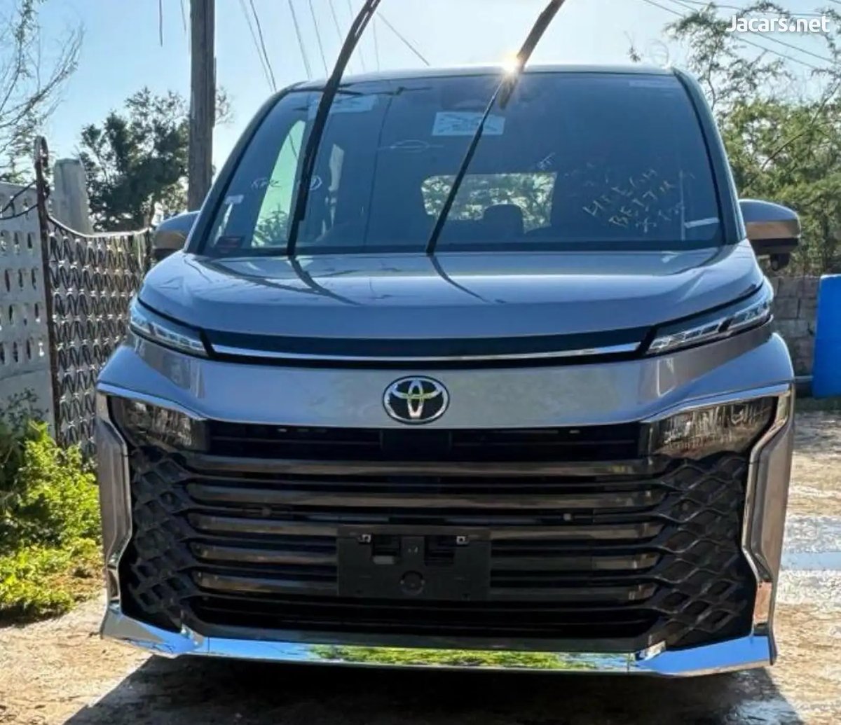 2023 TOYOTA Voxy