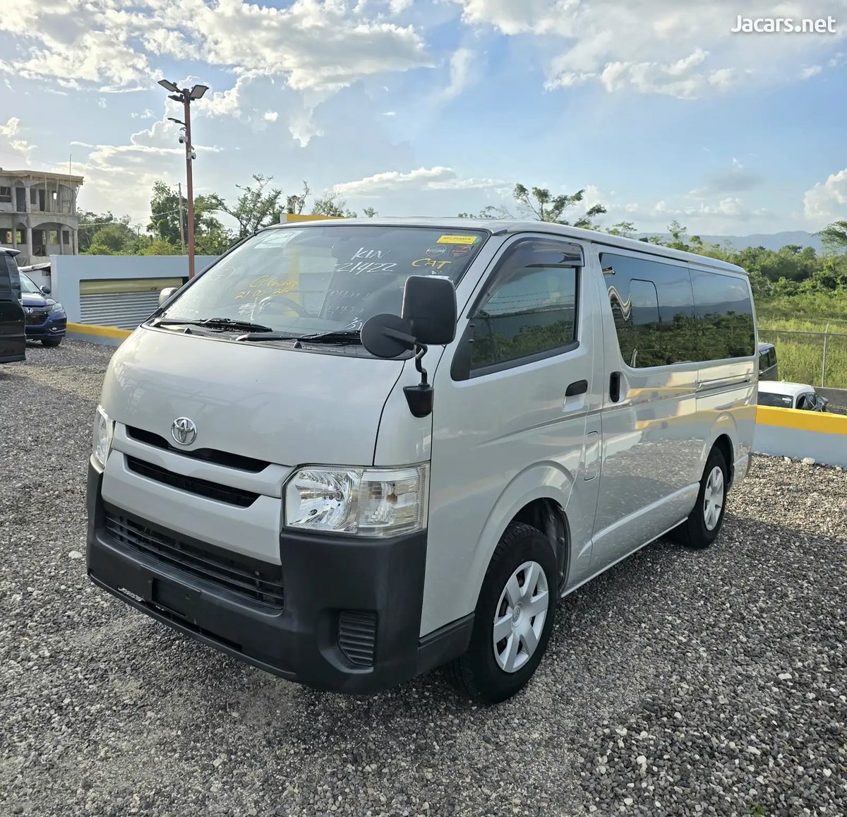 2016 TOYOTA Hiace