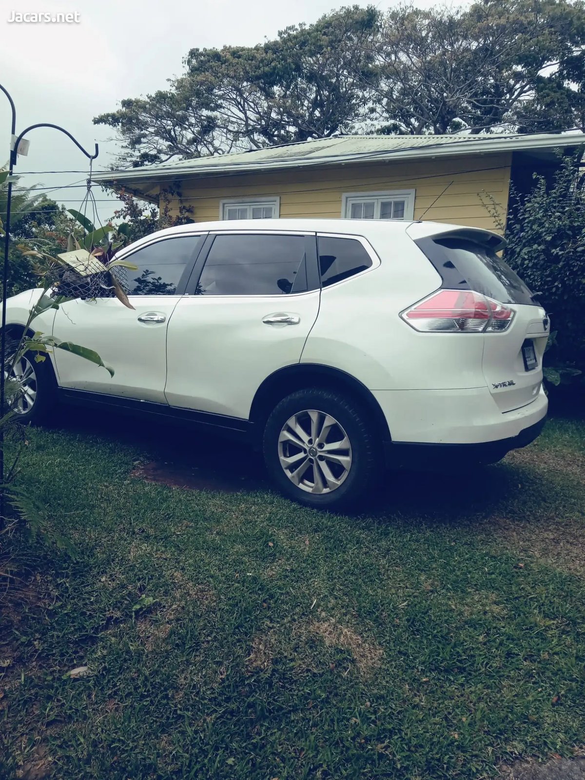 2015 NISSAN X-Trail
