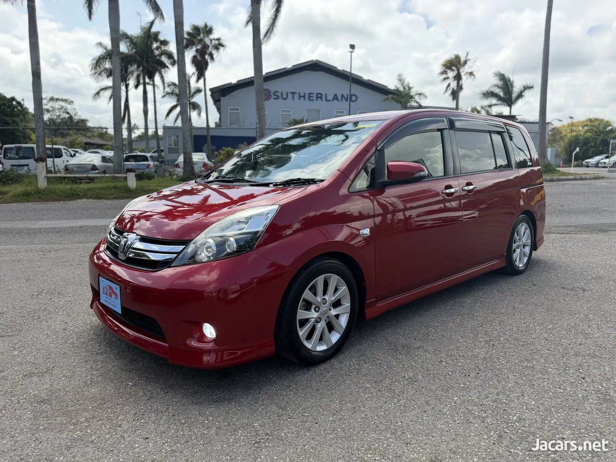 2015 TOYOTA Isis