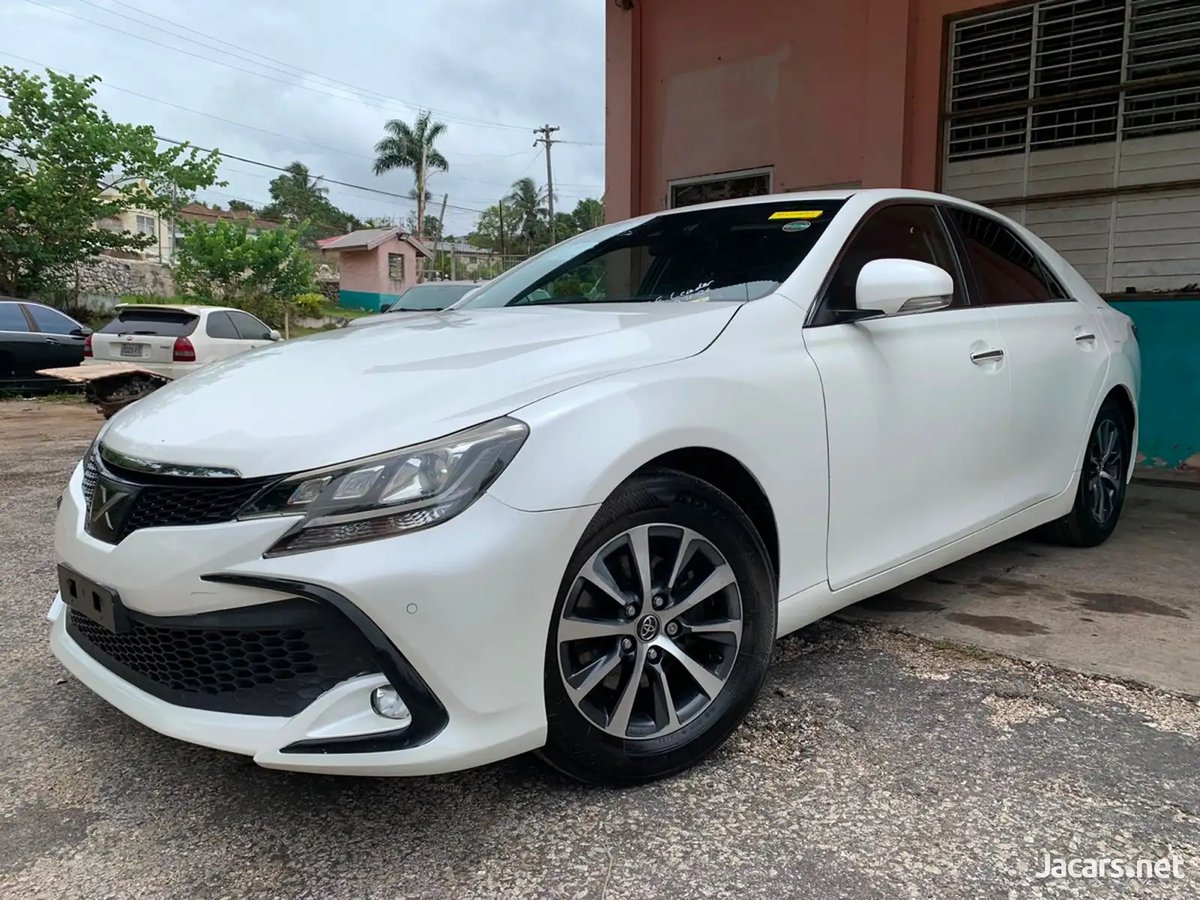 2017 TOYOTA Mark