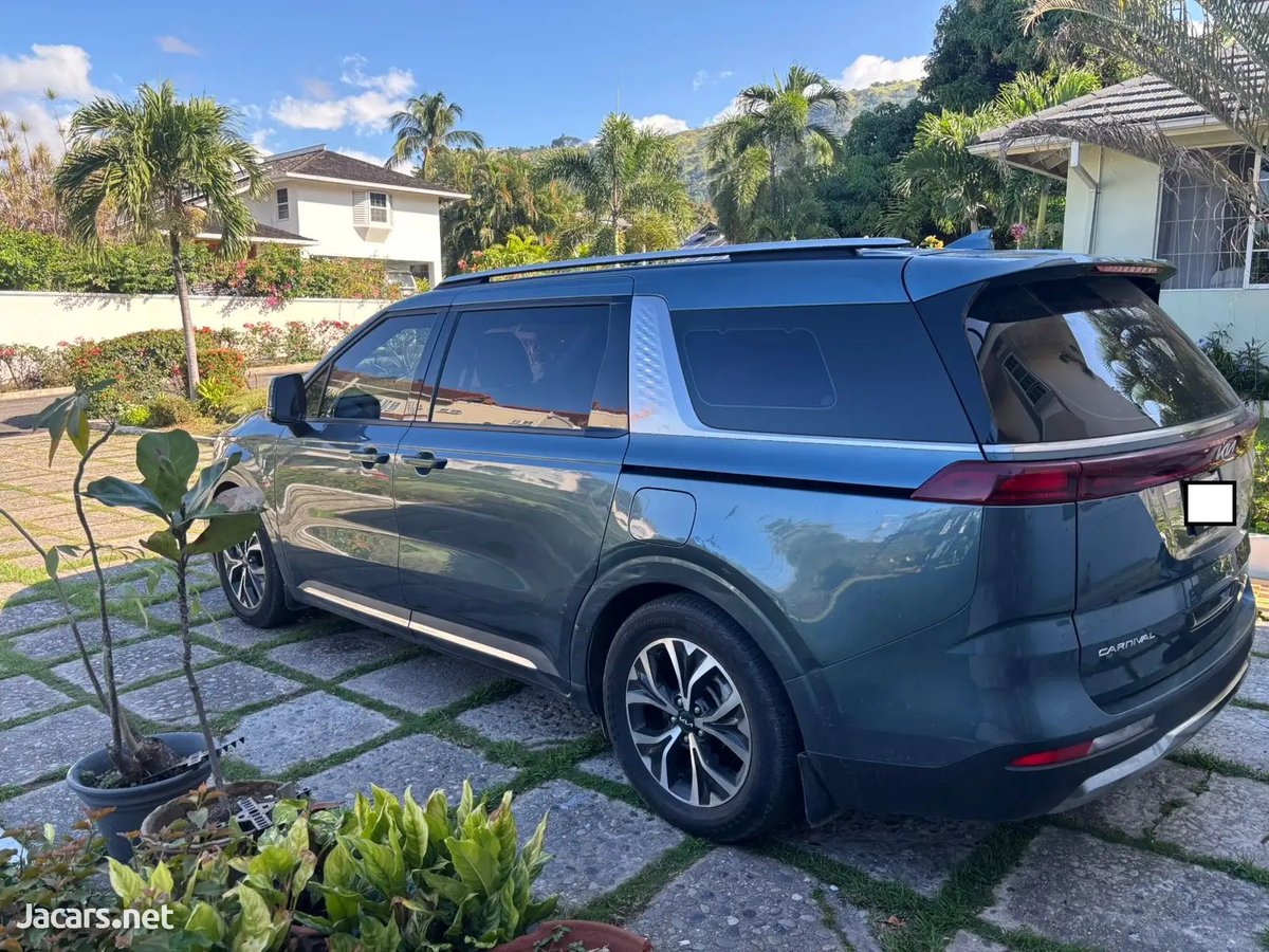 2023 KIA Carnival