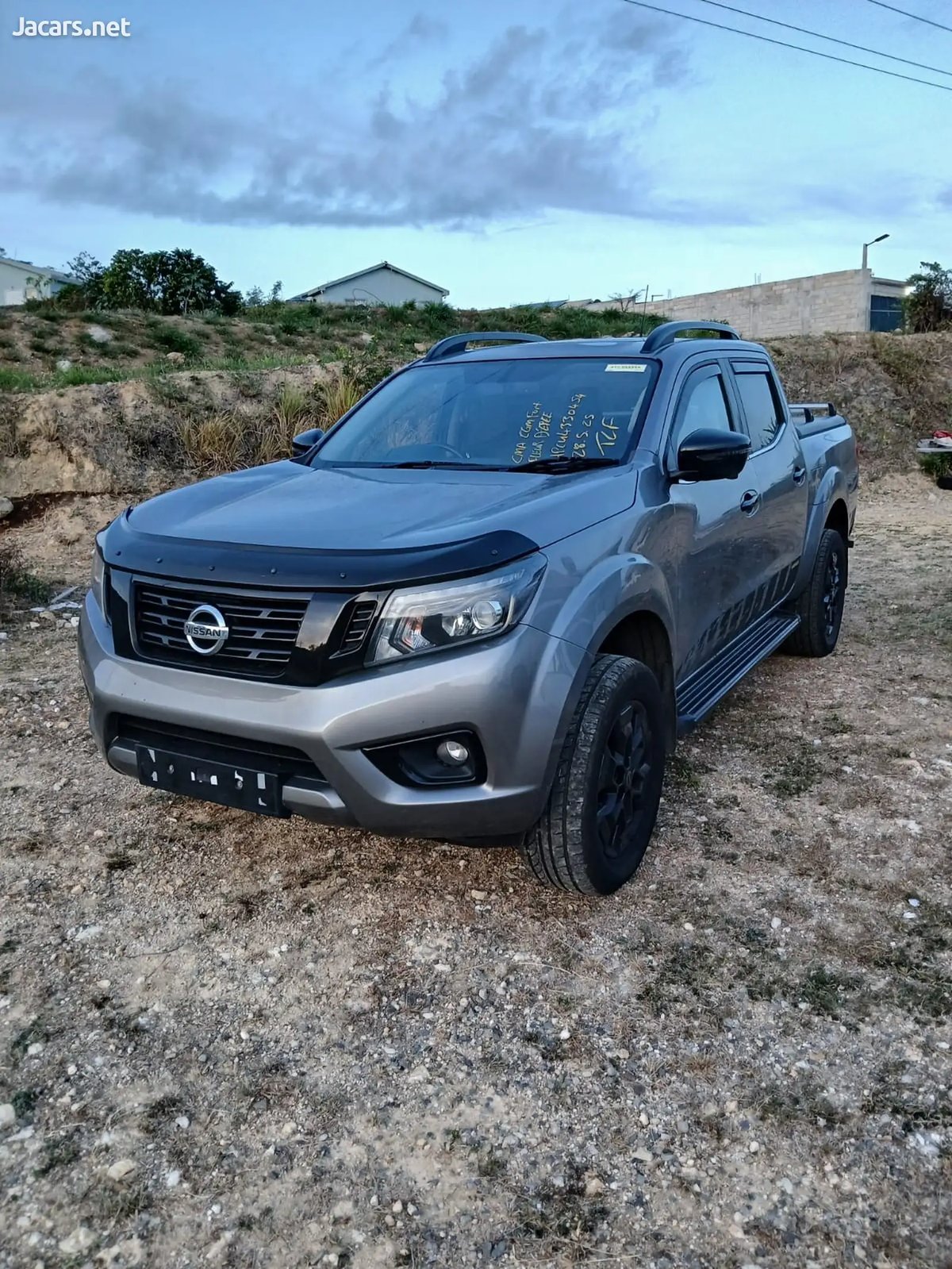 2021 NISSAN Navara