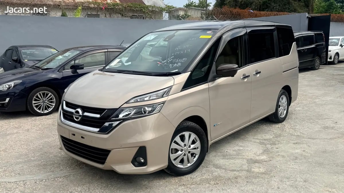 2017 NISSAN Serena