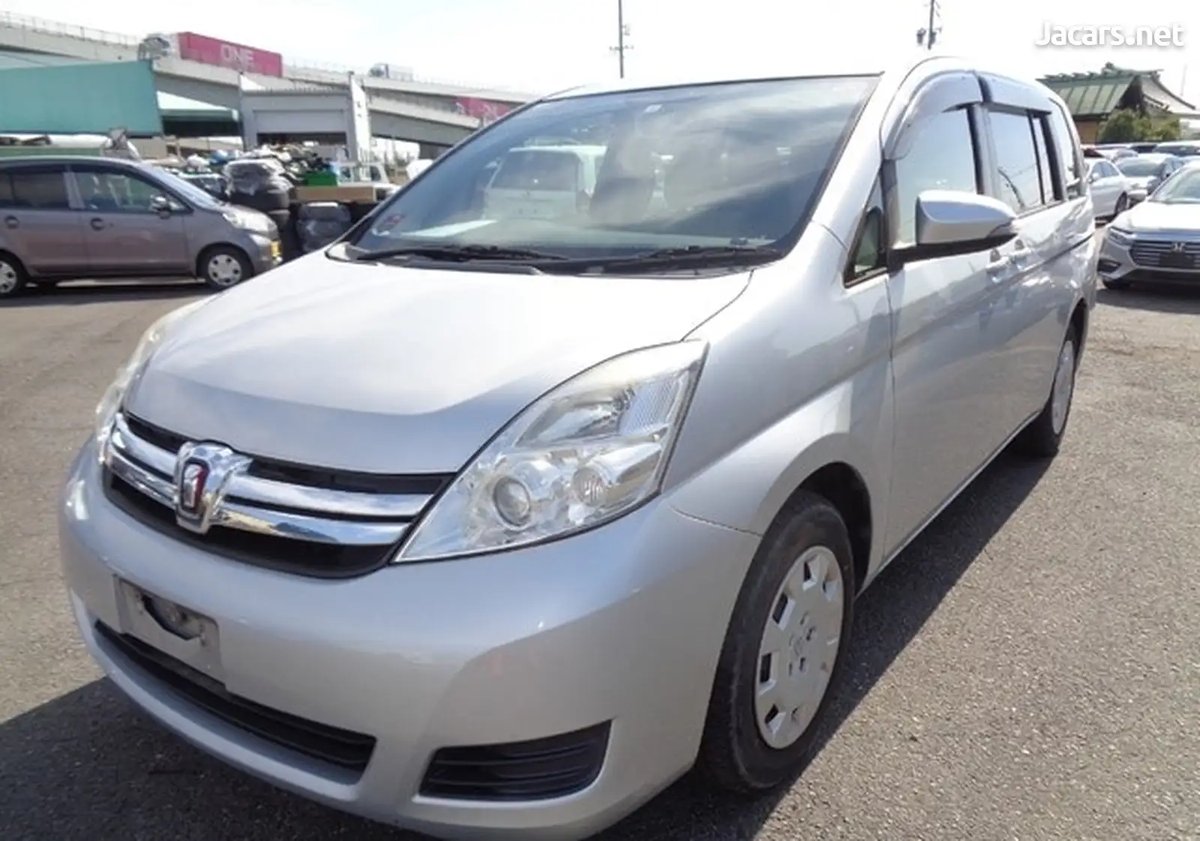 2016 TOYOTA Isis