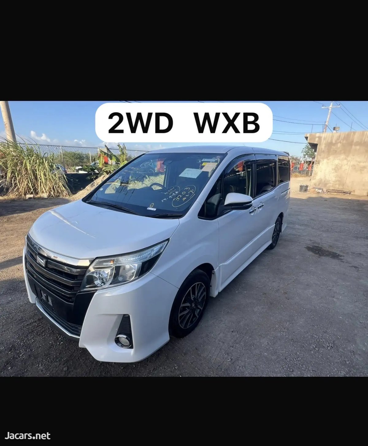 2016 TOYOTA Noah