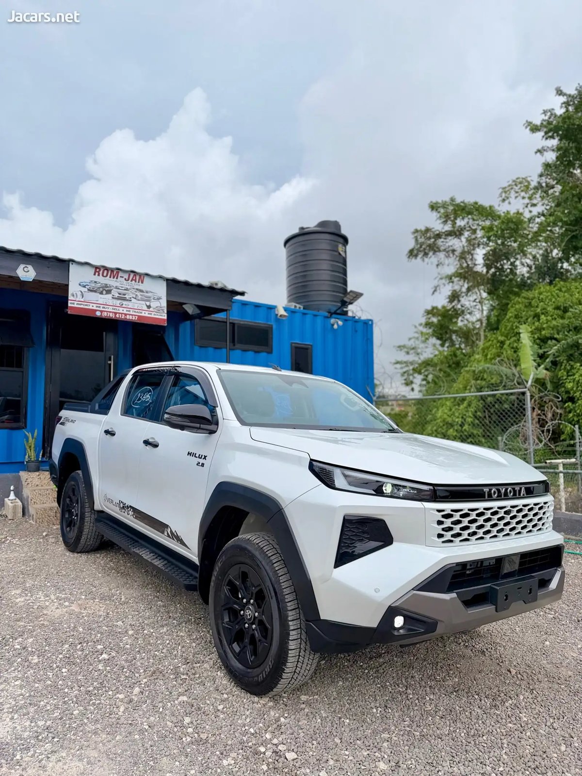 2026 TOYOTA Hilux