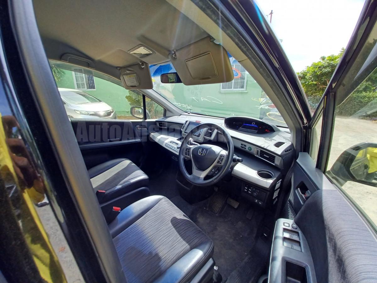 2015 HONDA FREED