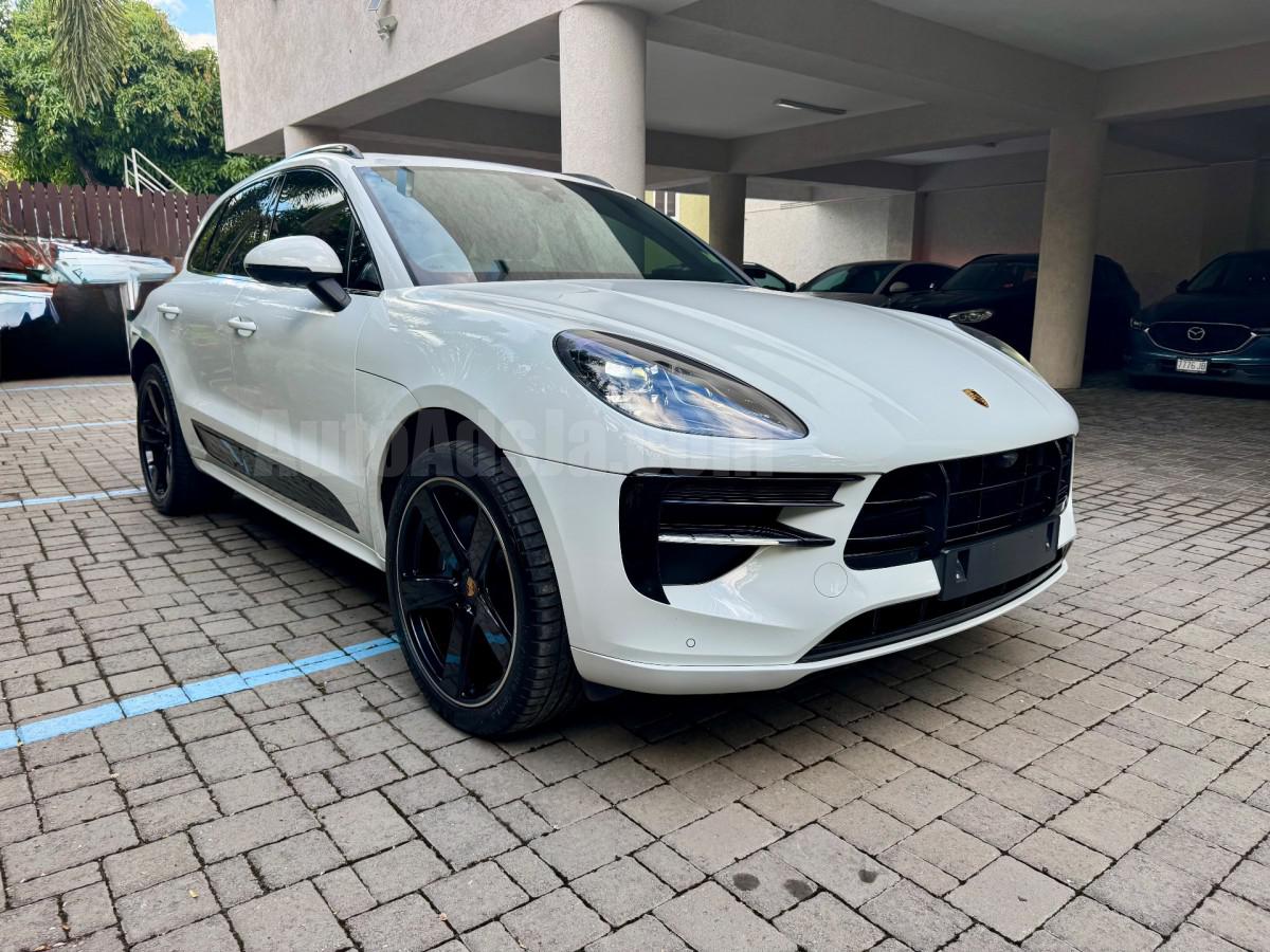 2019 PORSCHE MACAN