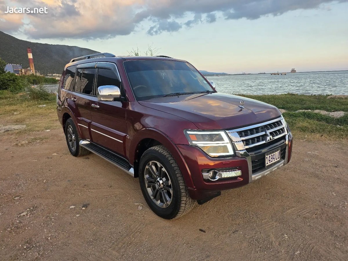 2016 MITSUBISHI Pajero