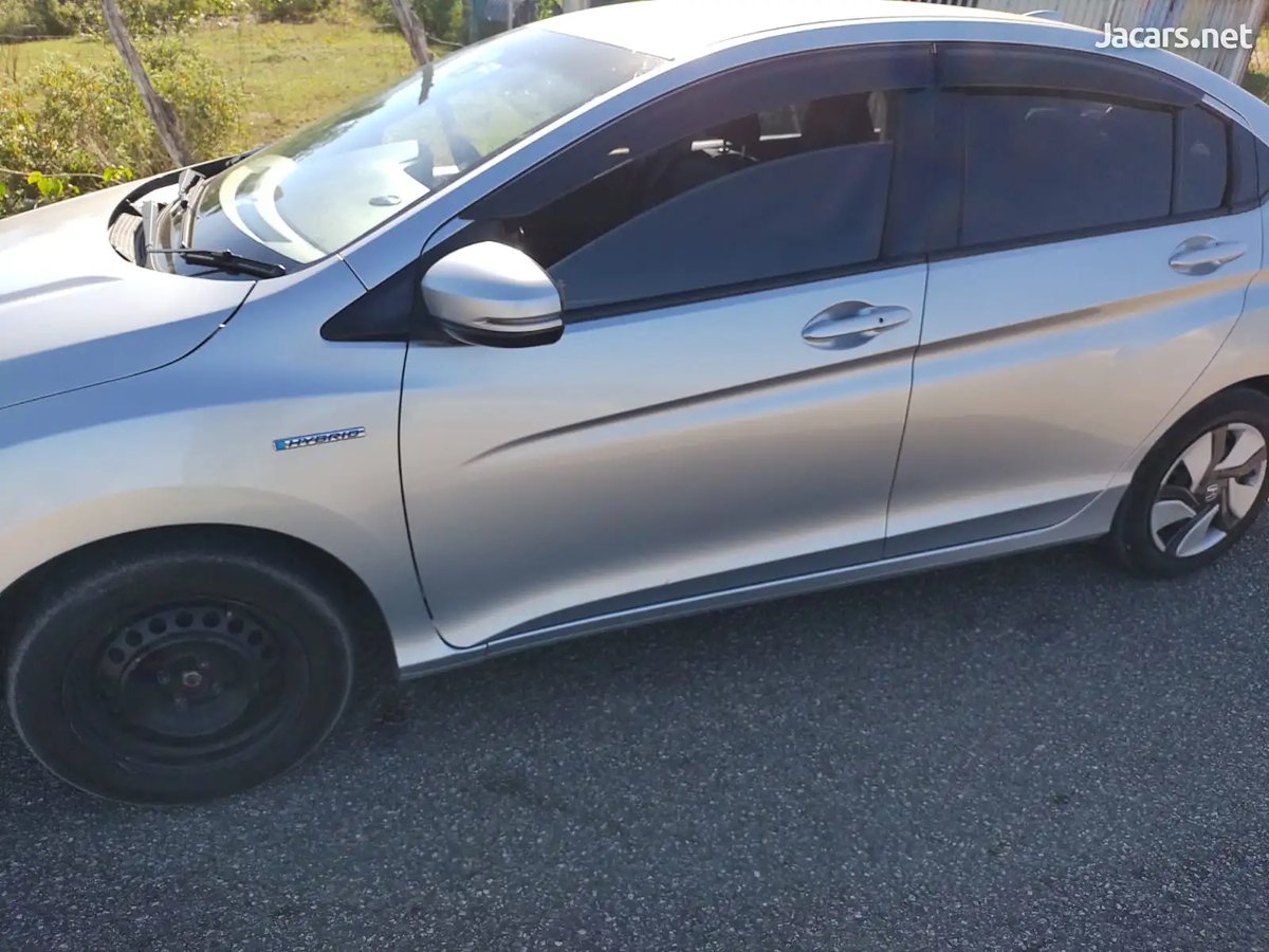 2016 HONDA Grace