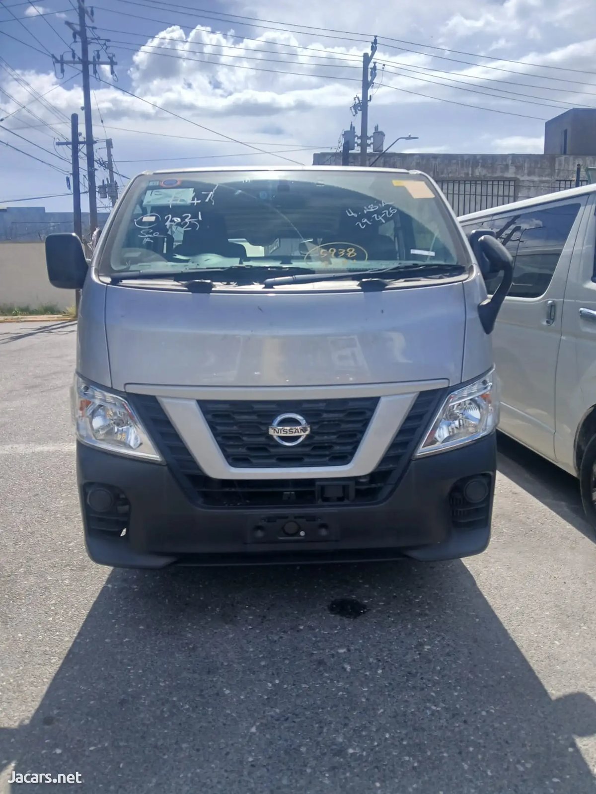 2021 NISSAN Caravan