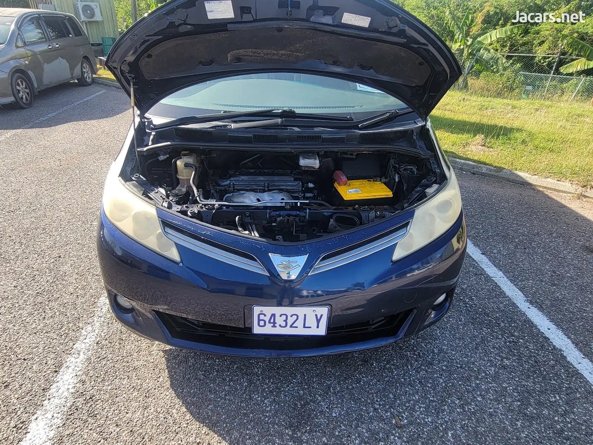 2012 TOYOTA Estima