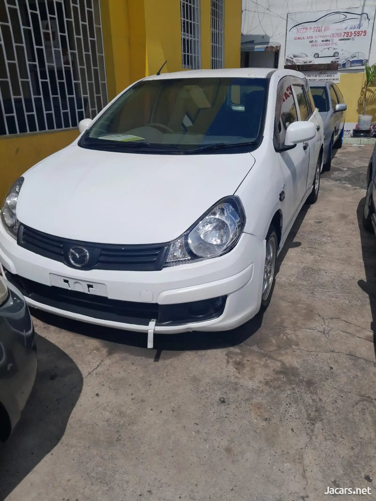 2012 MAZDA Familia