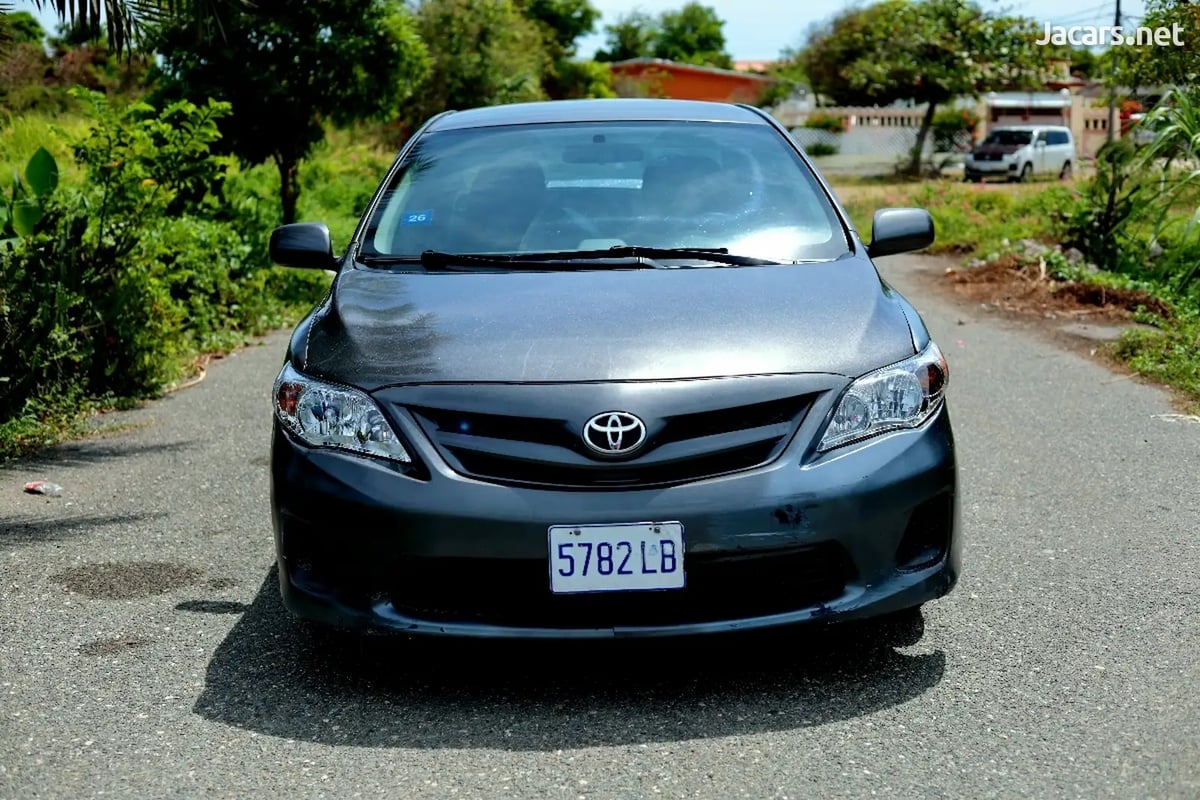 2013 TOYOTA Corolla