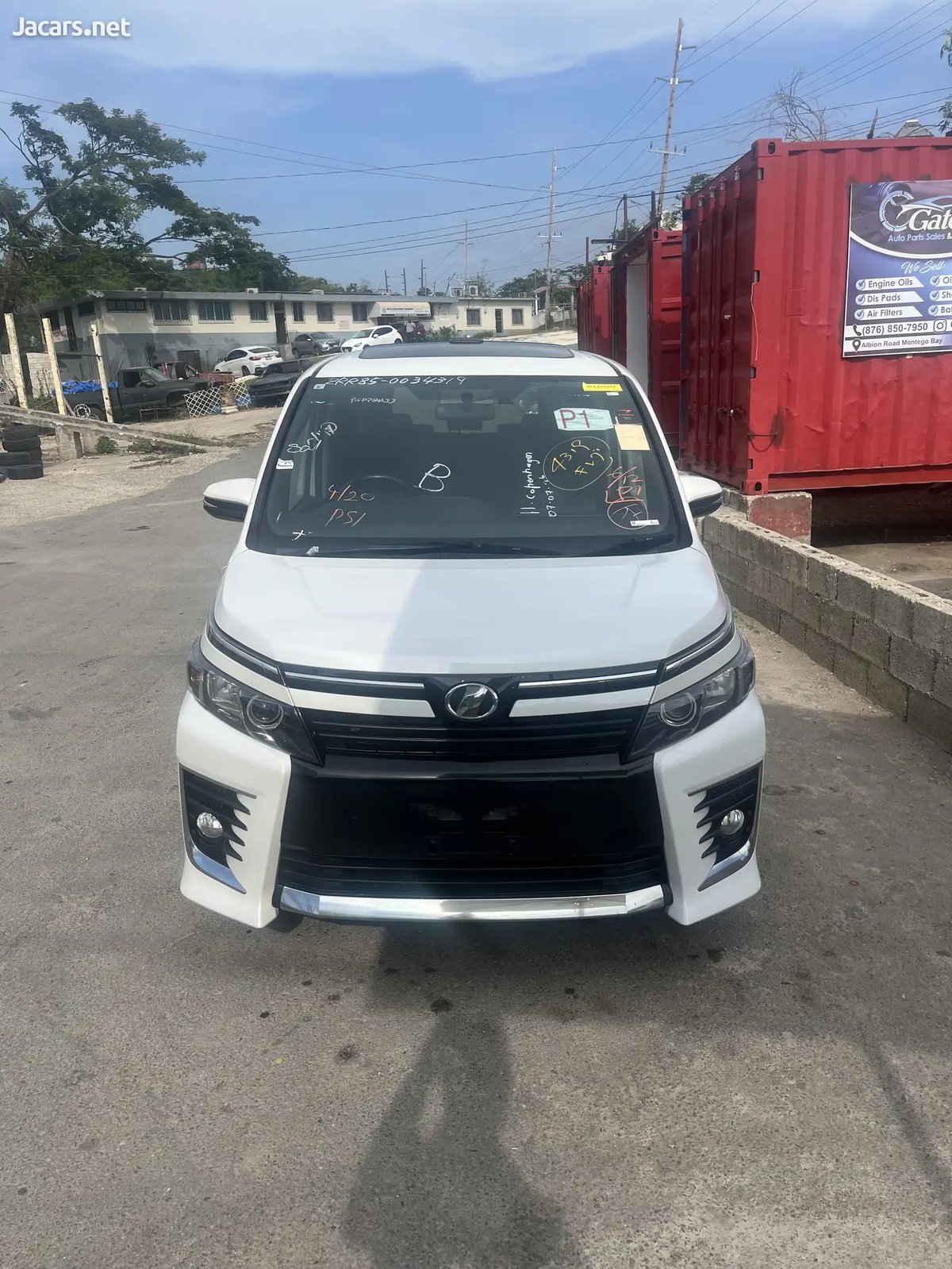 2015 TOYOTA Voxy