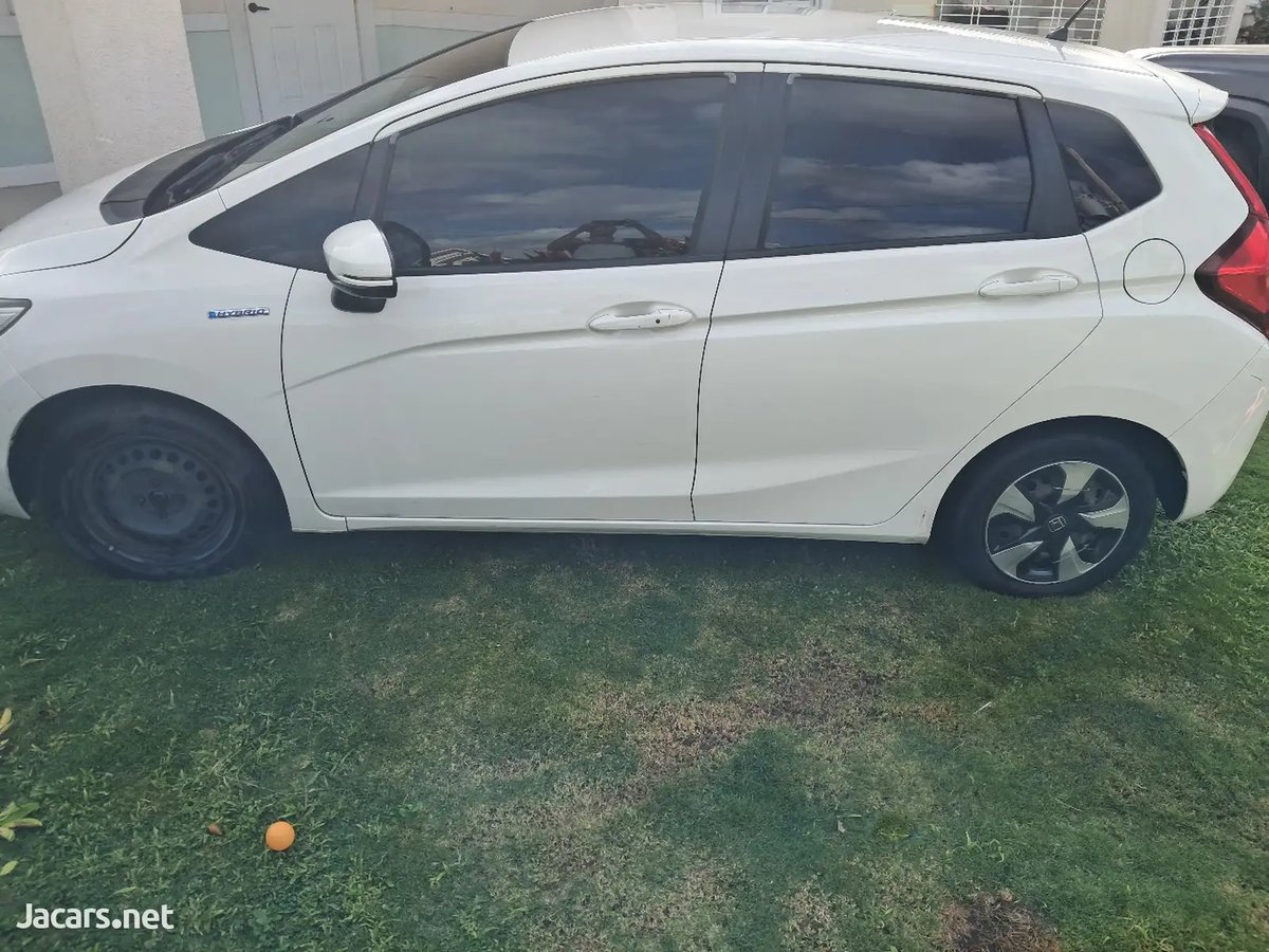 2017 HONDA Fit