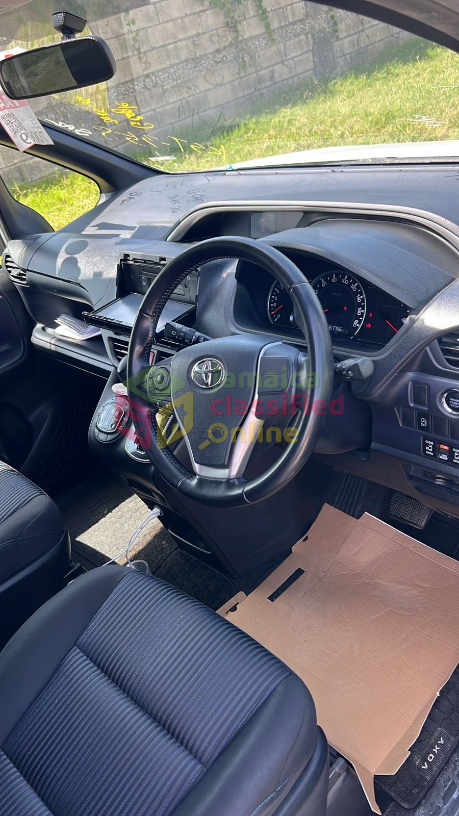 2015 TOYOTA Voxy